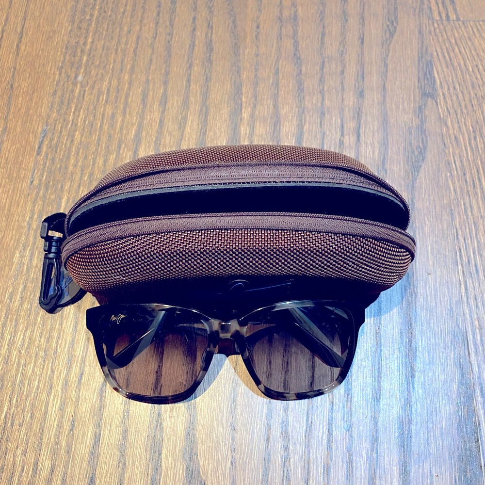 Maui Jim Tortoise frame sunglasses
